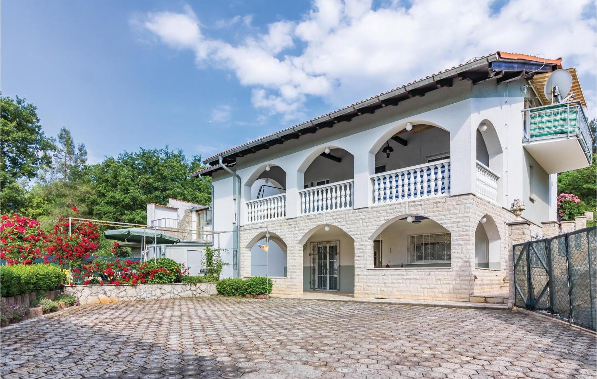 3 Bedroom Awesome Apartment In Pavicini Exterior photo